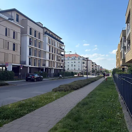 Proche De Disneyland Paris 3* Μπισί-Σεν Ζορζ